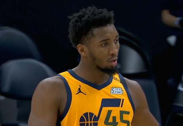 包含今晚欧超杯焦点战，犹他爵士外线爆发，引发热议，数据趋势出现新变化的词条